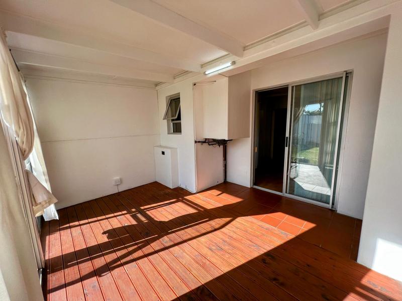 To Let 1 Bedroom Property for Rent in Lotus River Western Cape